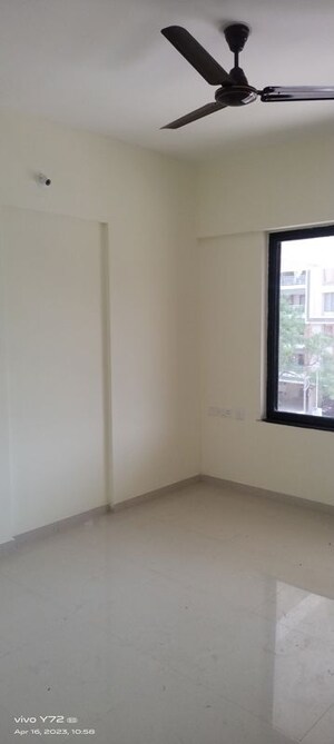 Room in 2 BHK Apartment at Vedant Kingston Atlantis, Nibm Annexe – for Rent