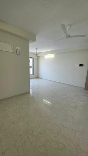 Room in 2 BHK Apartment at Adityaraj Supreme, Chembur – for Rent
