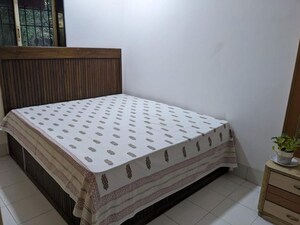 Bedroom in 2.5 BHK Apartment at Deonar Apartments, Chembur – for Rent