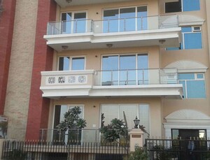 3 BHK Independent House For Rent in Sector 7