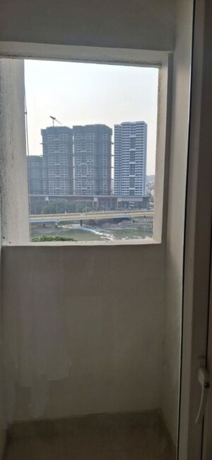 Room in Studio Apartment at Purva Silversands, Mundhwa – for Sale