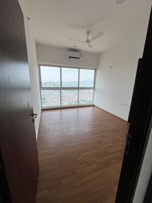 Room in 3 BHK Apartment at Runwal Forests, Kanjurmarg West – for Rent
