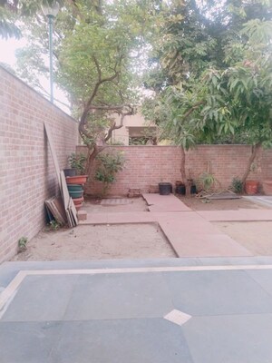 5 BHK Villa – Exterior View View at Sector 50 - for Rent