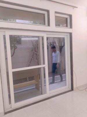 Room in 5 BHK Villa at Sector 50 – for Rent