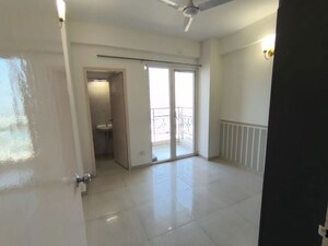 Room in 2 BHK Apartment at Signature Global The Millennia, Sector 37d – for Sale