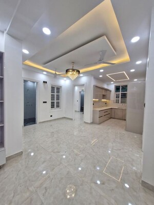 3 BHK Builder Floor For Sale in Sector 43