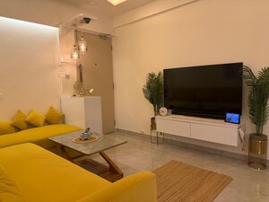 Furnished Amenities in 2 BHK Apartment at Model Town, Andheri West – for Rent