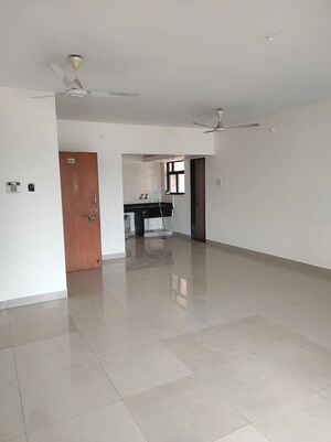 Room in 2 BHK Apartment at BU Bhandari Acolade, Kharadi – for Rent