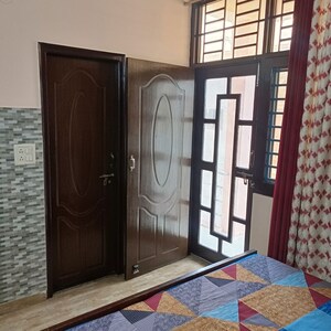 Room in 3 BHK Builder Floor at Vijay Colony – for Rent
