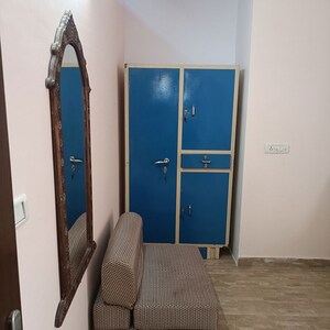 Furnished Amenities in 3 BHK Builder Floor at Vijay Colony – for Rent