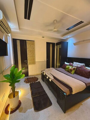 Bedroom in 3 BHK Builder Floor at Chittaranjan Park – for Sale
