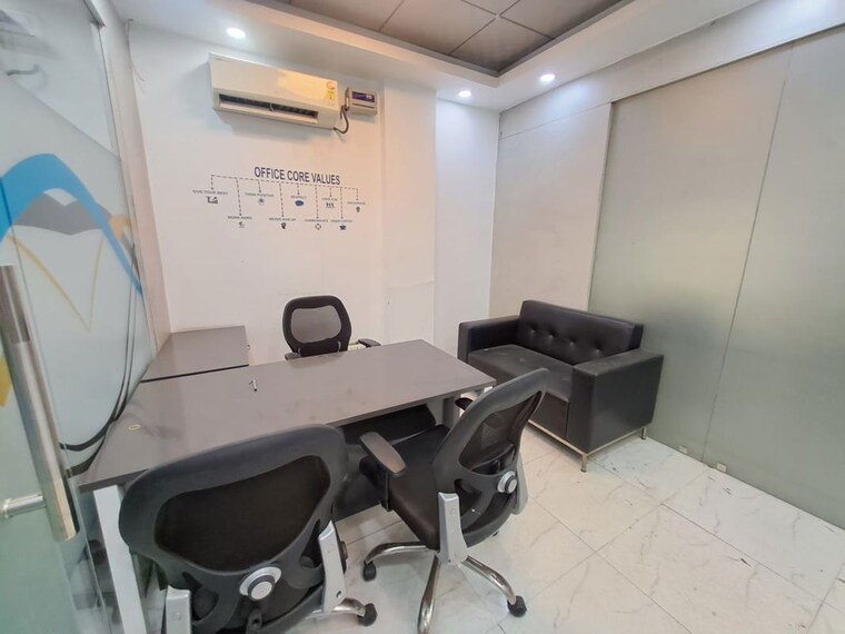 Team Area, sector 63 Commercial Office Space 1600 Sq.Ft. In Sector 63 Noida 10795035