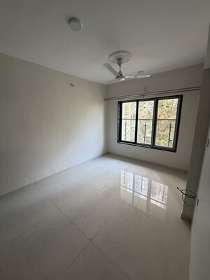 Room in 3 BHK Apartment at Arihant Enclave Borivali, Borivali East – for Rent