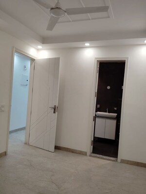 Room in 3 BHK Builder Floor at West Sant Nagar – for Sale