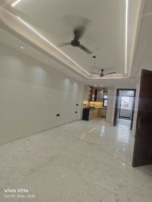 Room in 3 BHK Builder Floor at Bali Nagar – for Rent