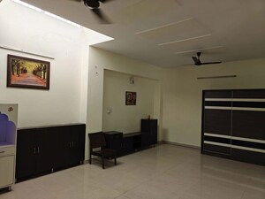 Room in 3.5 BHK Independent House at Sector 14 – for Rent