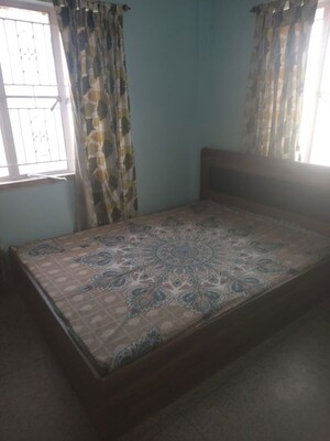Room in 3 BHK Apartment at Haltu – for Rent