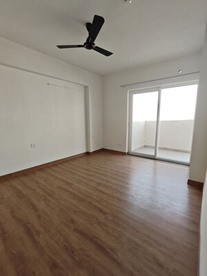 Room in 2 BHK Apartment at Tulip Yellow, Sector 69 – for Rent