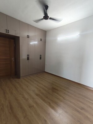 Room in 2 BHK Apartment at Tulip Yellow, Sector 69 – for Rent
