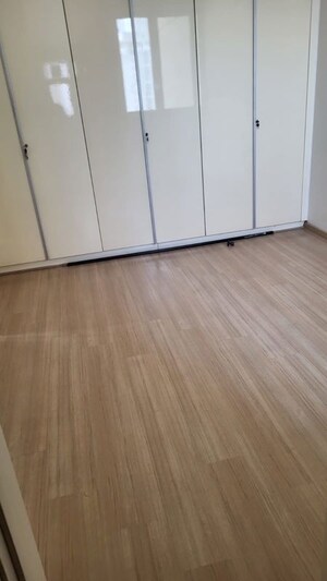 Room in 3 BHK Apartment at Orchid Petals, Sector 49 – for Sale