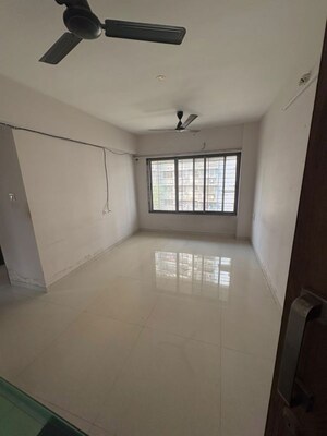 Room in 2 BHK Apartment at Lotus Sky Garden, Malad West – for Rent