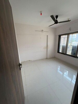 2 BHK Apartment For Rent in Shreeji Atlantis, Malad West