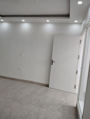 Room in 2 BHK Builder Floor at Dayanand Colony – for Sale