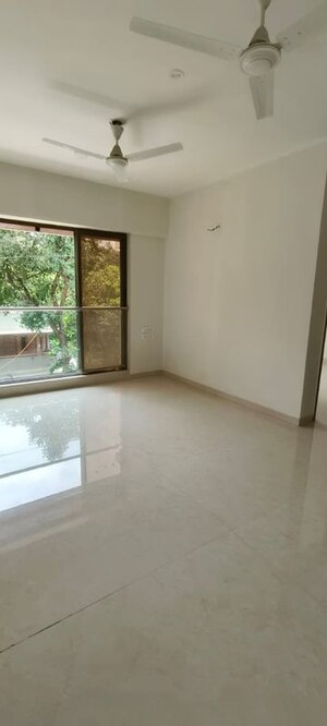 Living Room in 2 BHK Apartment at Sindhi Society, Chembur – for Rent