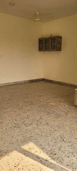 Room in 2 BHK Apartment at Sri Malleshwaram Enclave, Malleswaram – for Rent