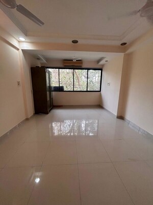 Furnished Amenities in 1 BHK Apartment at Radha Apartment Vile Parle, Vile Parle West – for Rent