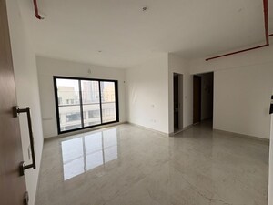 Room in 1 BHK Apartment at Jai Sai Dham CHS, Borivali West – for Rent