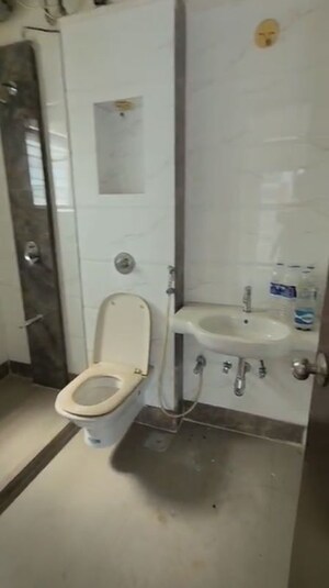 Bathroom in 4 BHK Apartment at Chembur – for Rent