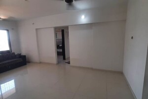 Room in 2 BHK Apartment at Hirani Swanand Oasis, Kurla – for Rent
