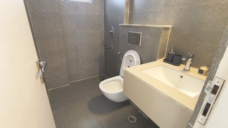 Bathroom, sare-home 3 Bedroom 1326 Sq.Ft. Apartment In Sector 92 Gurgaon 10795394