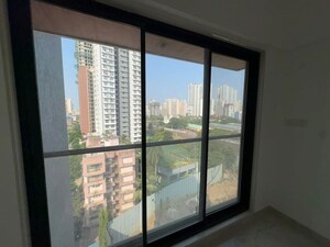 Room in 2 BHK Apartment at Vrindavan CHS, Borivali East – for Rent