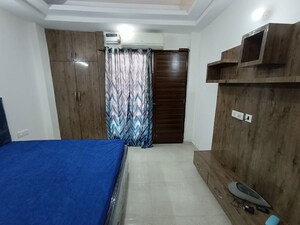 Bedroom in 3 BHK Builder Floor at Sector 57 – for Rent