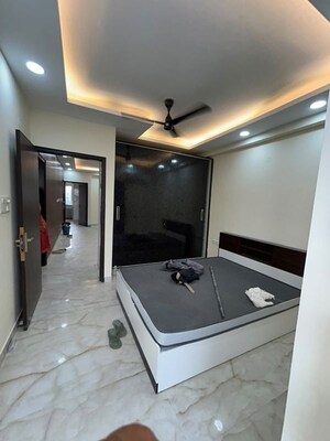 Furnished Amenities in 3 BHK Builder Floor at Sector 52 – for Rent