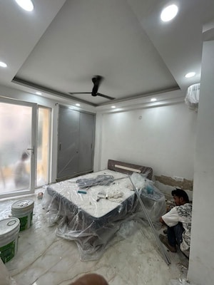 Bedroom in 3 BHK Builder Floor at Sector 52 – for Rent