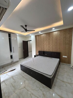 Bedroom in 3 BHK Builder Floor at Sector 52 – for Rent