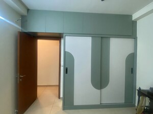 Room in 2.5 BHK Apartment at Bhartiya Nikoo Homes Phase 2, Thanisandra Main Road – for Rent