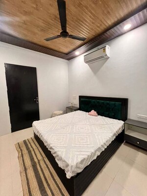 Bedroom in 1 BHK Builder Floor at Saket – for Rent