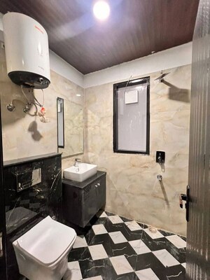 Bathroom in 1 BHK Builder Floor at Saket – for Rent