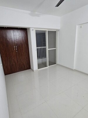 Room in 2 BHK Apartment at Akshay Yash Grecia, Dhanori – for Rent