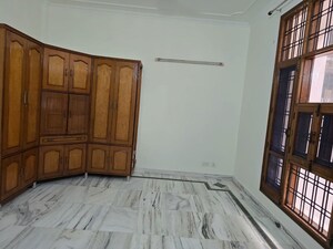 3 BHK Builder Floor For Rent in Sector 40