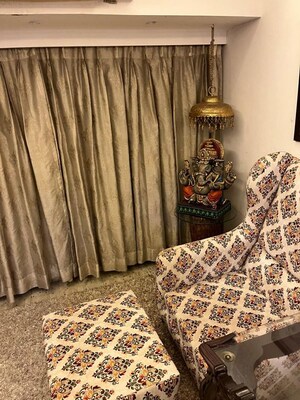 Bedroom in 3 BHK Apartment at Rohit Apartments, Andheri West – for Rent