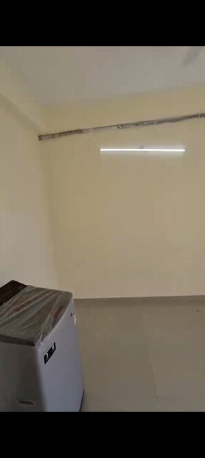 Room in 3 BHK Apartment at Pyramid Infinity, Sector 70 – for Rent