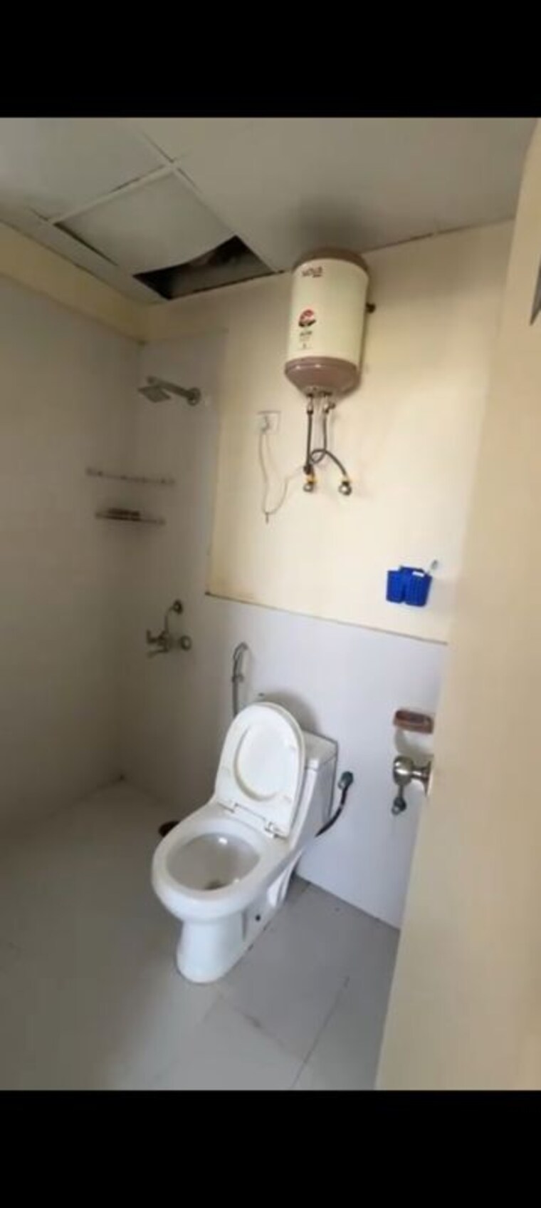 Bathroom, pyramid-urban-homes 2 Bedroom 625 Sq.Ft. Apartment In Sector 70a Gurgaon 10795586