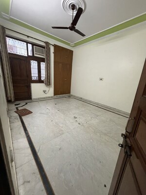 Bedroom in 3 BHK Independent House at Rwa Jalvayu Vihar Noida, Sector 25 – for Rent