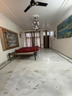 Building Lobby in 3 BHK Independent House at Rwa Jalvayu Vihar Noida, Sector 25 – for Rent