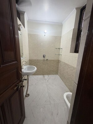 Bathroom in 3 BHK Independent House at Rwa Jalvayu Vihar Noida, Sector 25 – for Rent